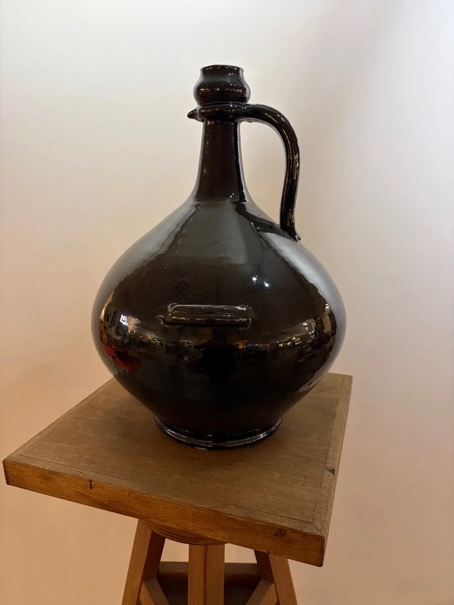 Cruche Noire en terre cuite vernissé de BIOT — Inconnu